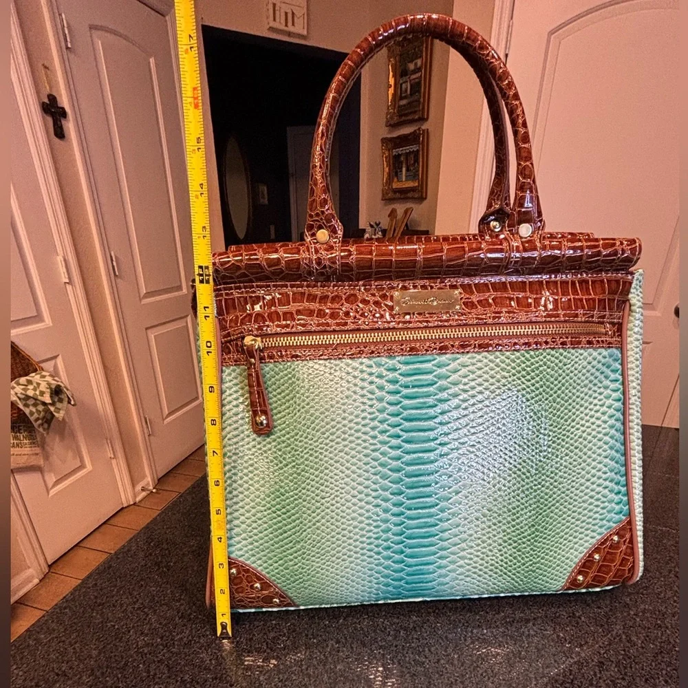 BeAuTiFuL Samantha Brown Large Travel Handbag! ❤️ - Picture 8 of 12
